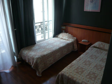 Hibiscus Republique Parigi